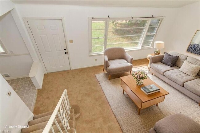 Foto del edificio - 1316 Gabriel Dr