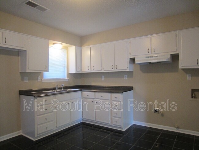 Foto del edificio - 3286 Sweet Springs Dr