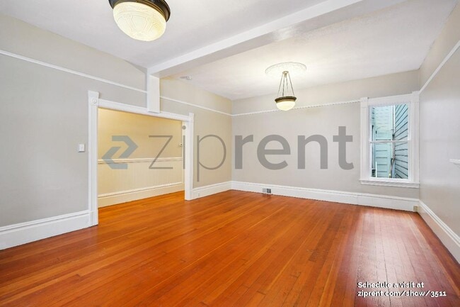 Building Photo - 307 Austin St