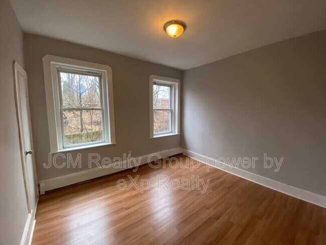 Photo - 96-98 Woodledge Street Apartment