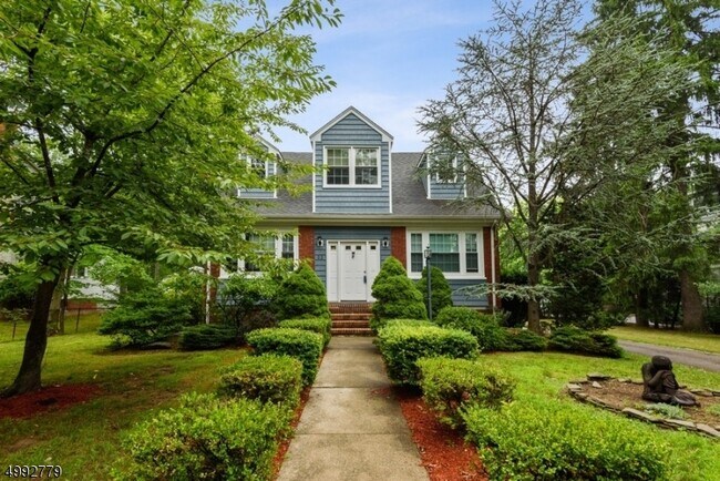 Foto del edificio - 22 Ridgeway Ave