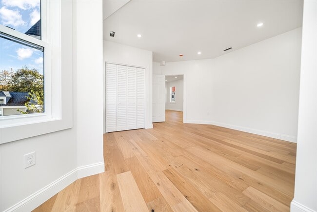 Foto del edificio - 11 Knollin St