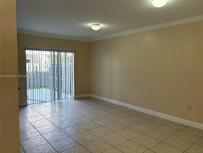 Building Photo - 8771 NW 106th Ln