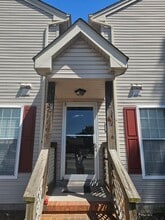 Building Photo - 804 New Day Ct