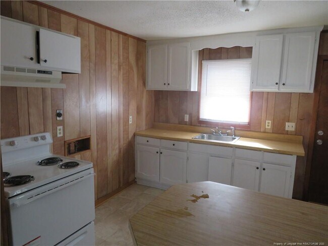 Building Photo - 4937 Fieldcrest Dr