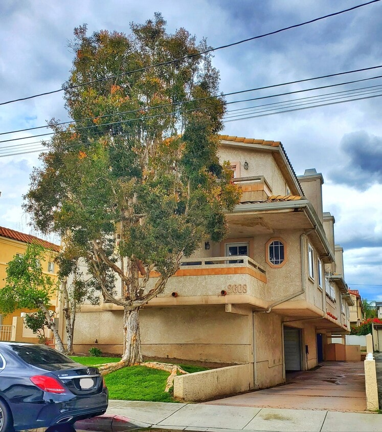 House - 2608 Gates Ave (Redondo Beach, CA)