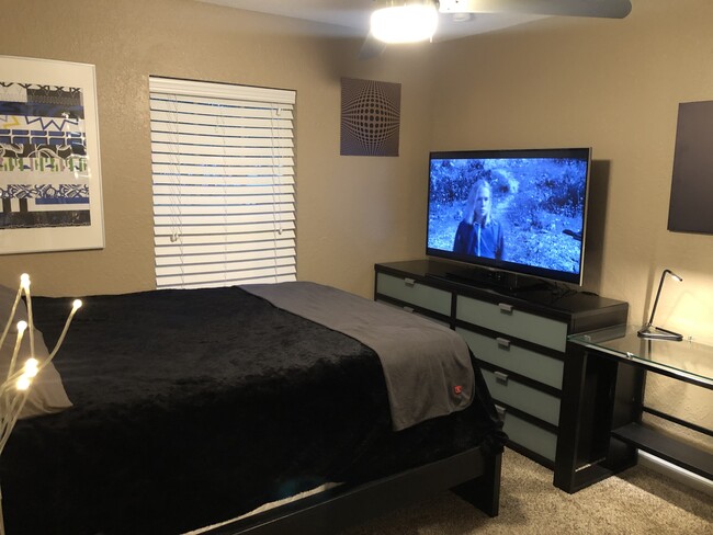 Foto del edificio - 1165 Bryn Mawr Dr