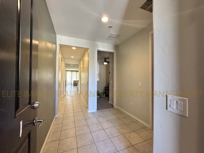 Building Photo - 6652 E Via Arroyo Largo