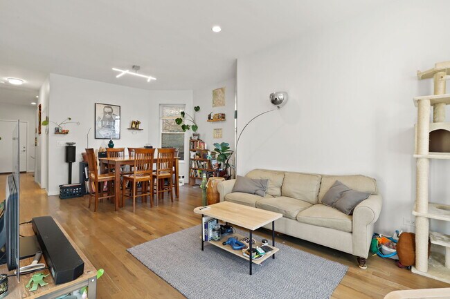 Foto del edificio - 2952 W Nelson St