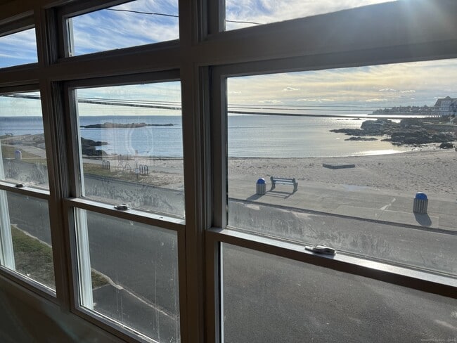 Building Photo - 140 Beach Ave