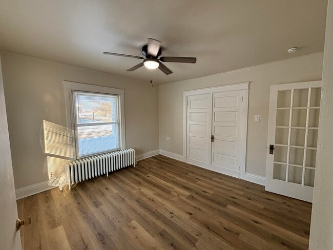 Building Photo - 428.5 Ideal St