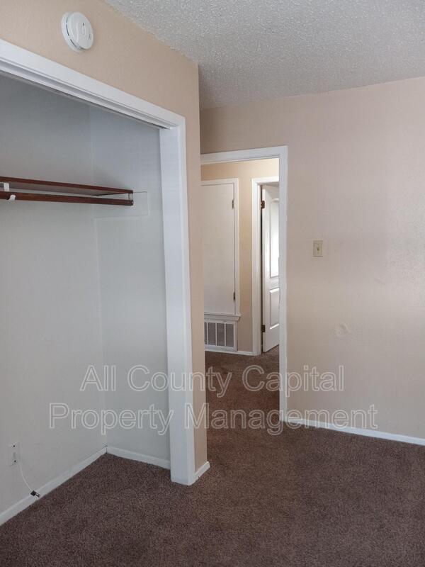 Building Photo - 105 Smith Ln