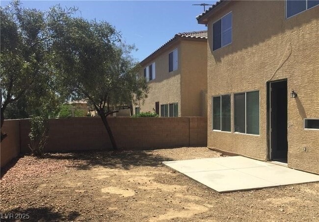 Foto del edificio - 3608 Tundra Swan St