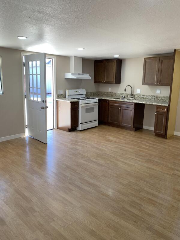 Building Photo - 553 Carlsbad St