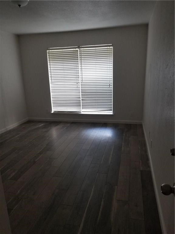 Foto del edificio - 528 Valley Park Dr