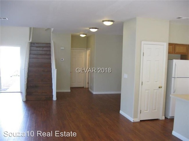 Foto del edificio - 9557 Michelle Falls Ave