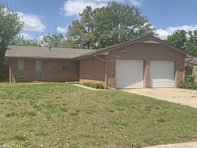 Building Photo - 3 br, 1.5 bath House - 904 Glenwood Drive