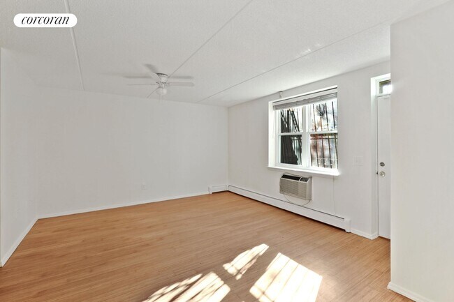 Building Photo - 313 E 119th St