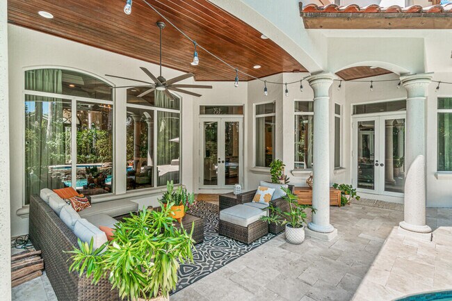 Foto del edificio - 2280 Queen Palm Rd