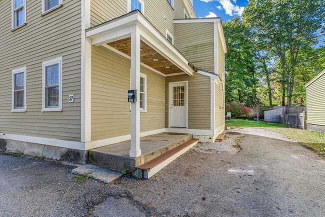 Building Photo - 37 Water St