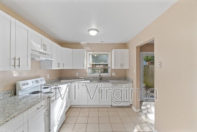 Building Photo - 430 Burr Oak Ct