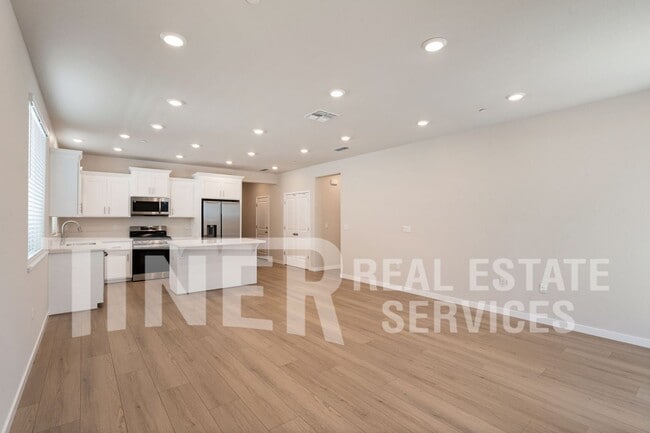 Building Photo - 2401 Longmire Lp