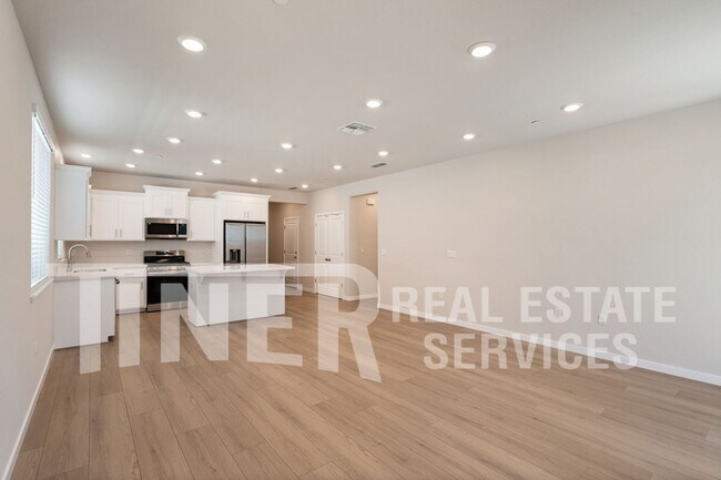 Foto del edificio - 2401 Longmire Lp