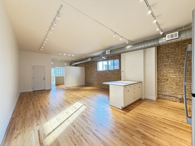 Foto del edificio - 3138 N Lincoln Ave