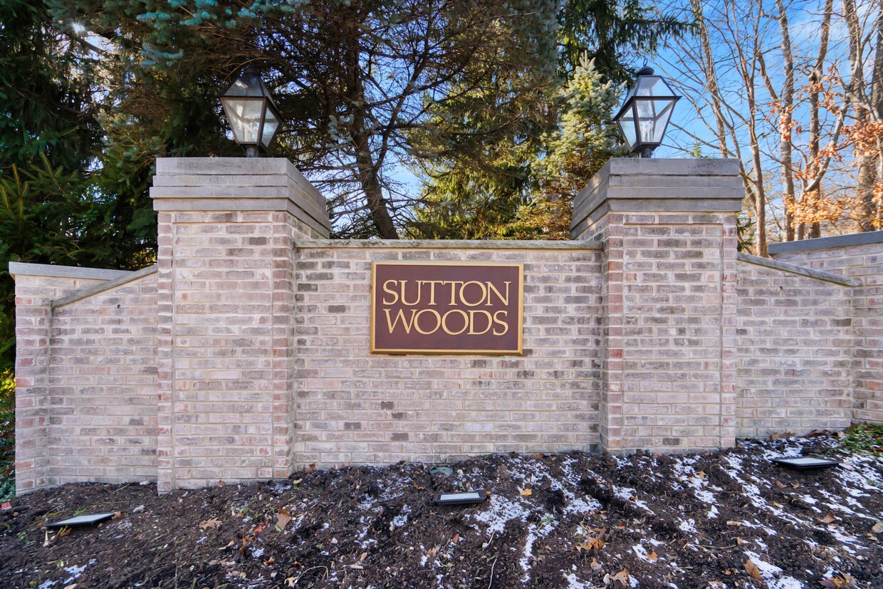 Sutton Woods 1 BR GEM! - 145 Riveredge Dr