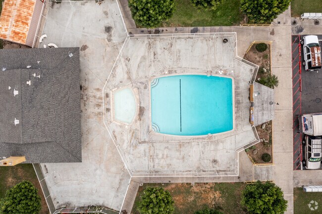 Foto del edificio - 631 S Fairview St