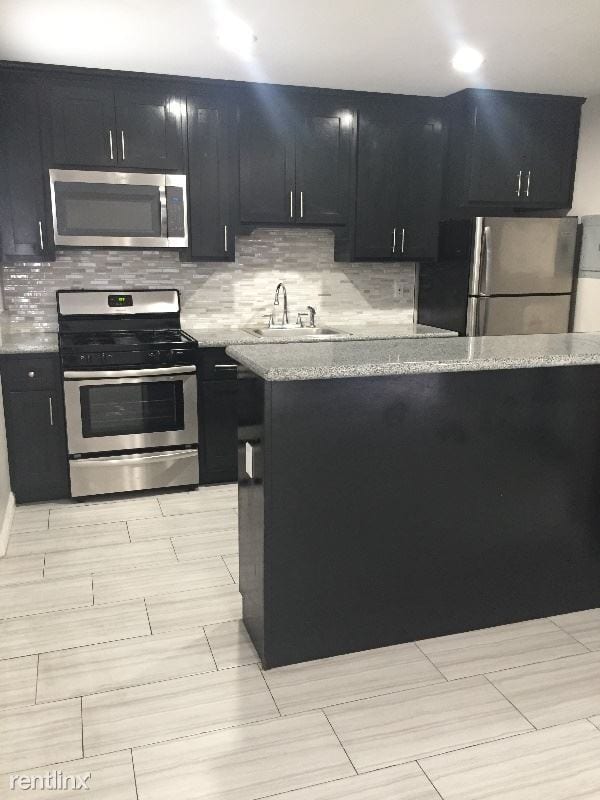 Primary Photo - Studio, 1 bath Apartment - 29 W Glenarm St