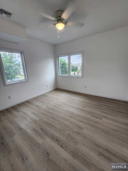 Building Photo - 69 Union Avenue Unit 2
