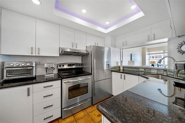 Building Photo - 4010 Galt Ocean Dr