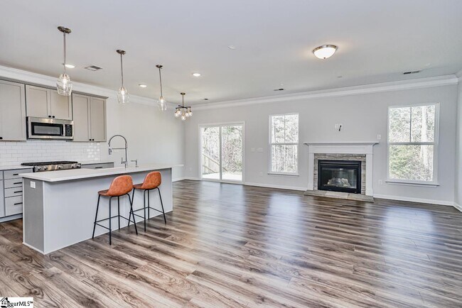 Building Photo - 183 Caledonia Dr