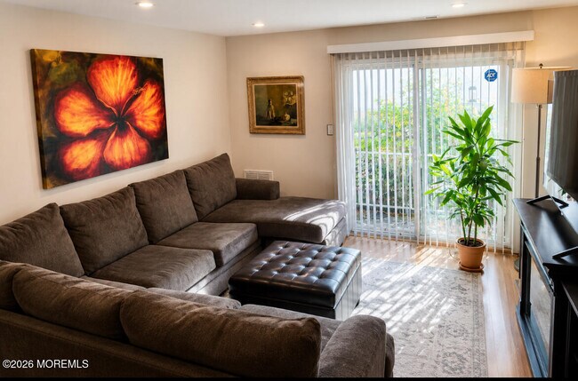 Foto del edificio - 102 Wedgewood Cir