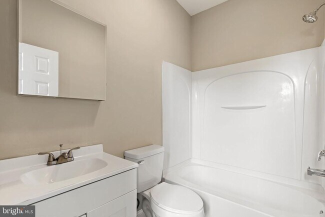 Foto del edificio - 216 Collingdale Ave