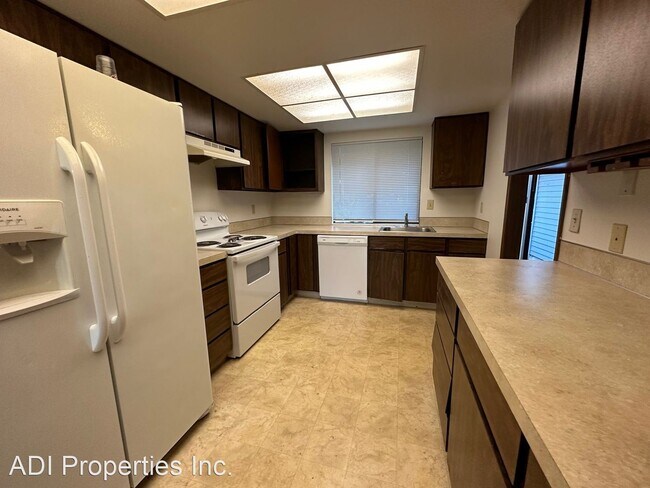 Building Photo - 3 br, 2 bath House - 945 SW Willow Creek Dr.