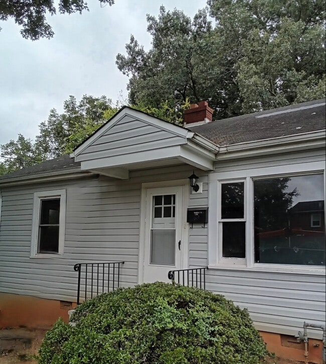 Foto del edificio - 1555 Myrtle Ave