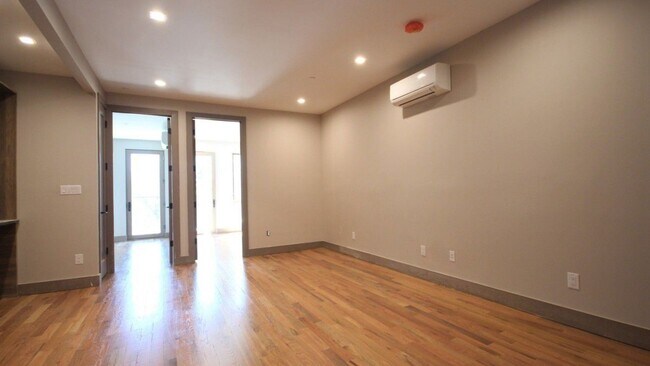 Building Photo - 1140 DeKalb Ave