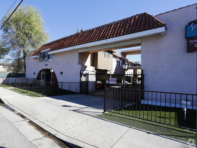 Building Photo - Sepulveda Villas