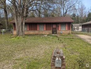 Building Photo - 4026 Riviera Rd