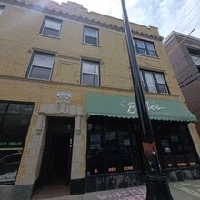 Building Photo - 3015 W Armitage Ave