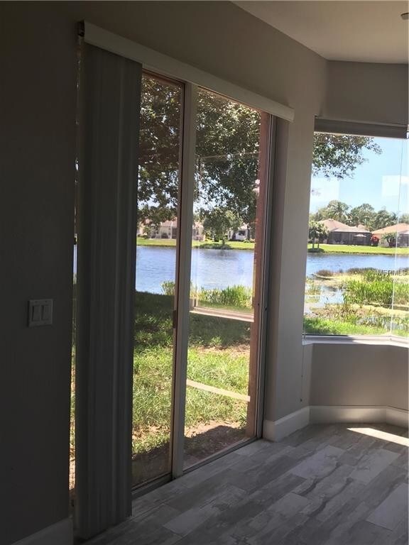 Foto del edificio - 5091 Creekside Trail