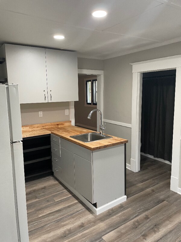 Foto del edificio - 832 Prospect Ave NE