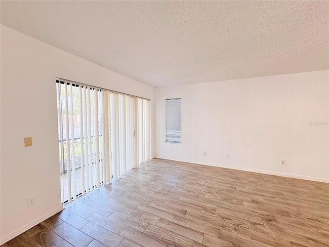 Building Photo - 8213 Sun Spring Cir