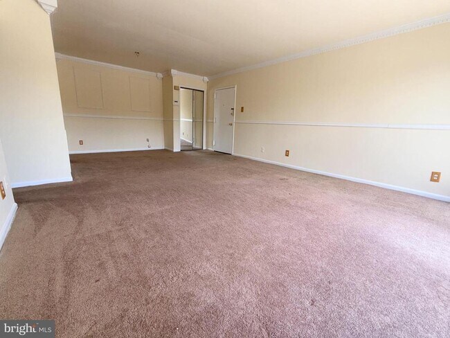 Building Photo - 10108 Campus Way S