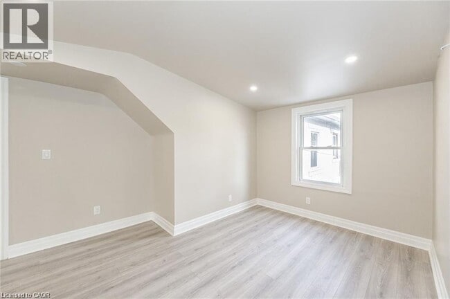 Building Photo - 13 Hatton Dr