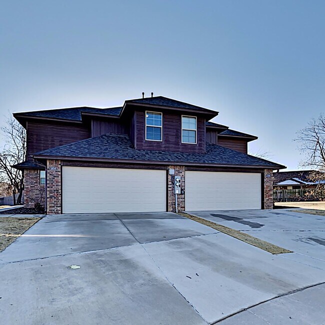 Foto del edificio - 3 Bedroom 2.5 Bath Duplex in Edmond