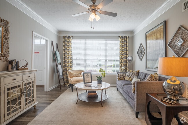 2BR, 2BA w/ Sunroom - 1,337SF - Highland - Living Room - Avonlea Highlands