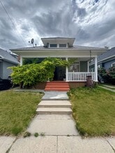 Building Photo - 658 Conway Ct E